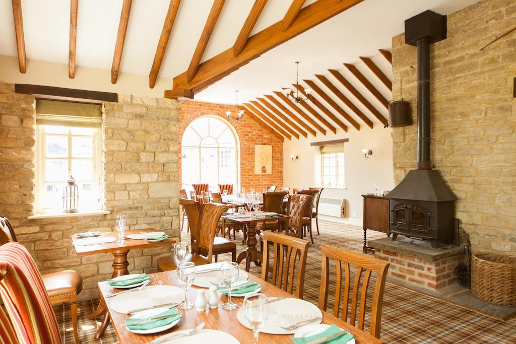 The Woodhouse Arms Otel Grantham Dış mekan fotoğraf